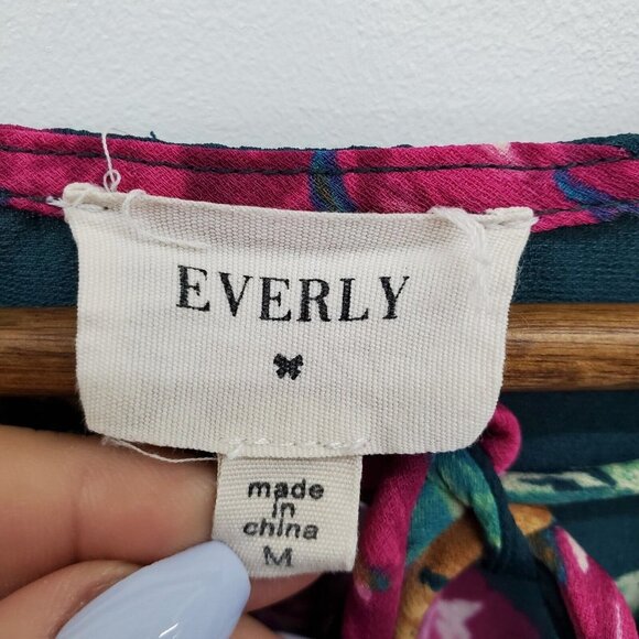 Everly Womens Multicolor Long Sleeve Floral Blouse Top Size M Keyhole Neck - Picture 12 of 15